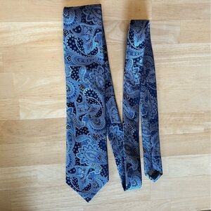 Guy Laroche 100% Silk Tie